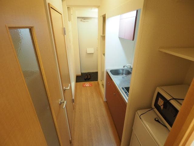 Room image 12