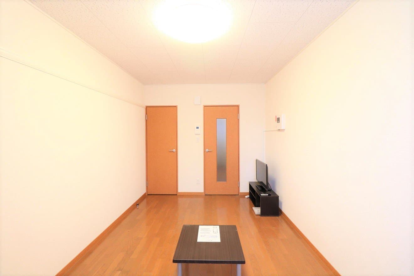 Room image 12