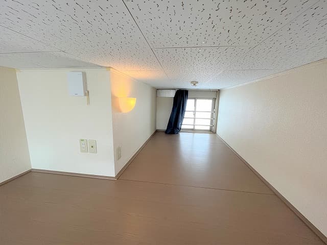 Room image 13