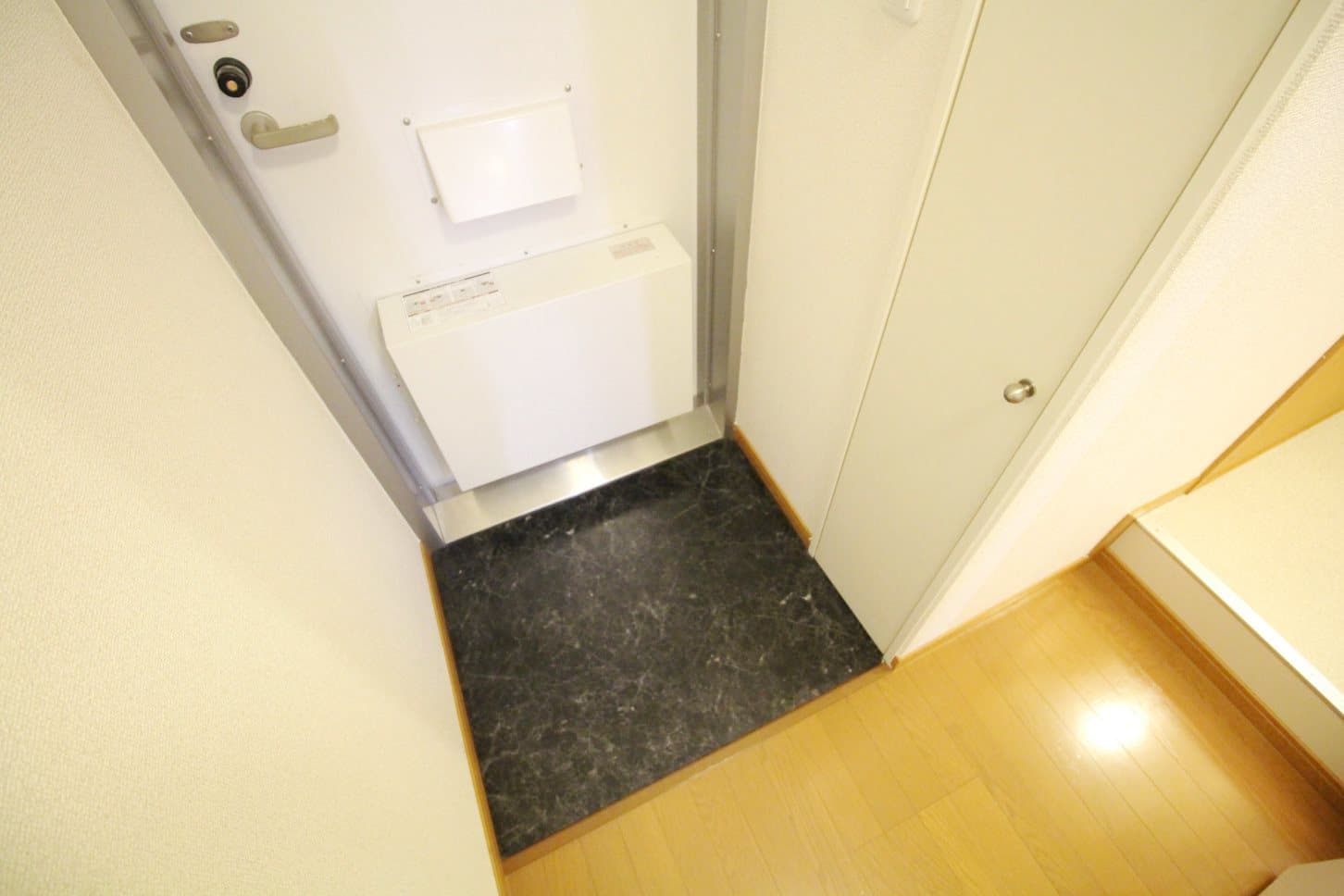 Room image 13