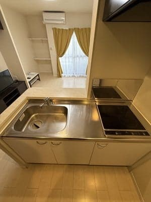 Room image 11