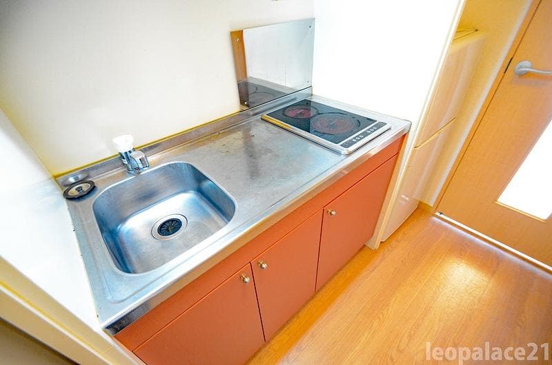 Room image 8