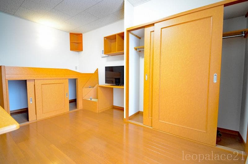 Room image 11