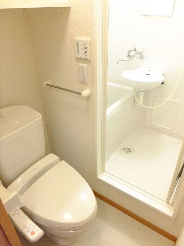 Room image 13