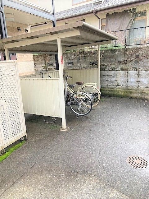 Room image 15