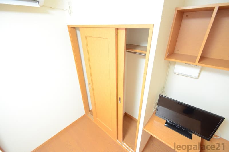 Room image 12