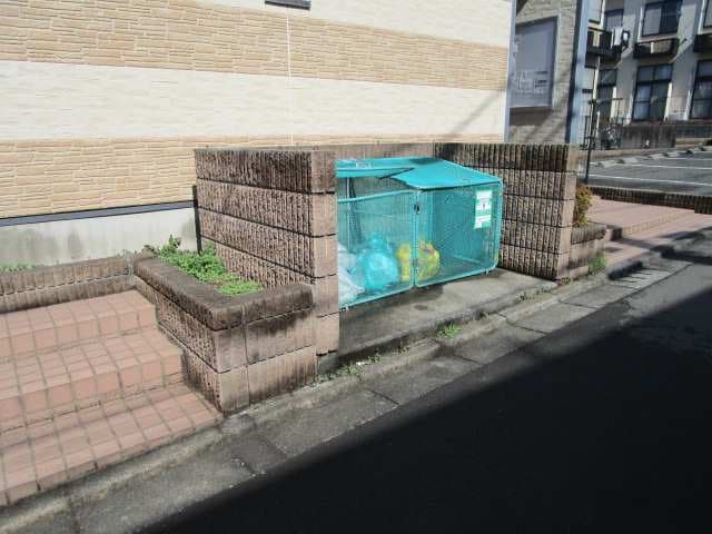 Room image 16