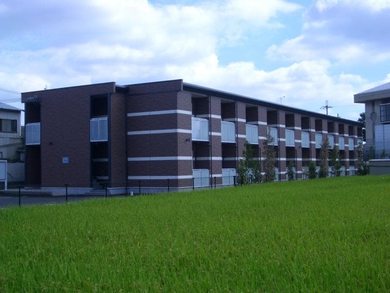 Main exterior of LEONEXT Mihara Nomoto