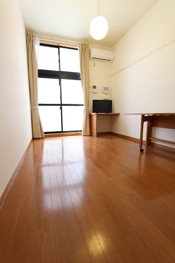 Room image 11