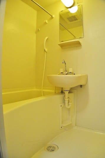 Room image 12