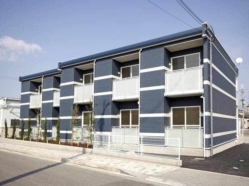 Main exterior of LEONEXT Tanpitajiiso