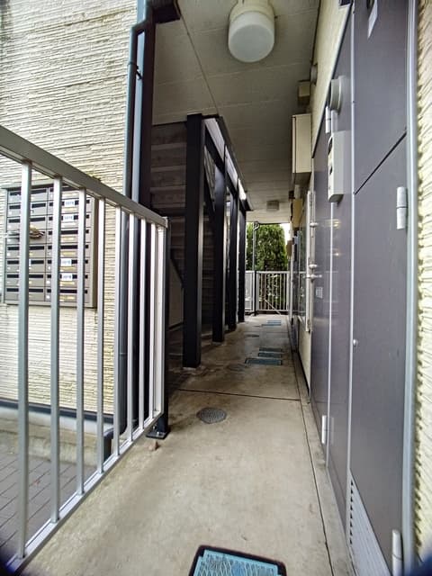 Room image 16