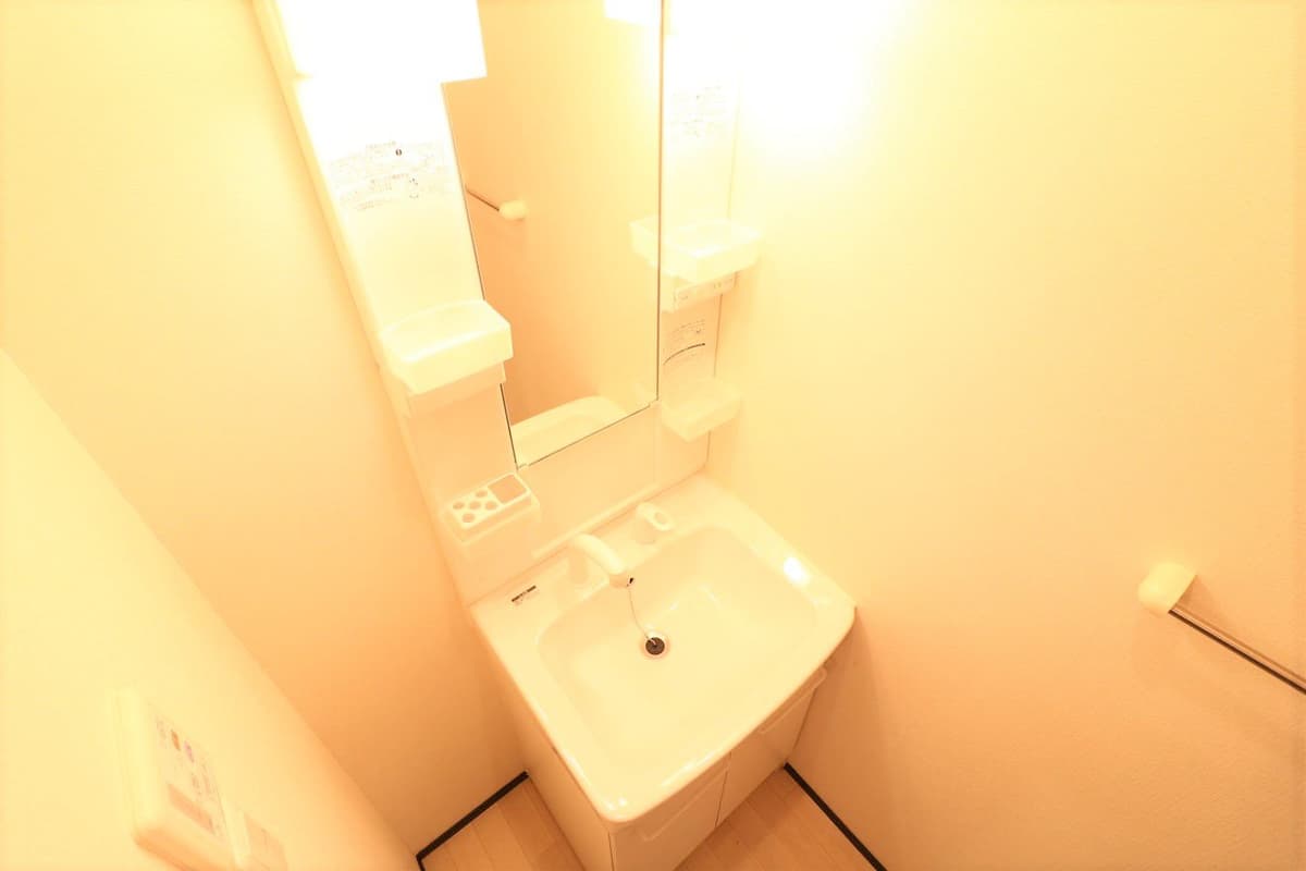 Room image 16