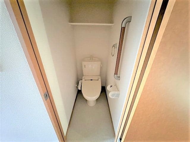 Room image 15