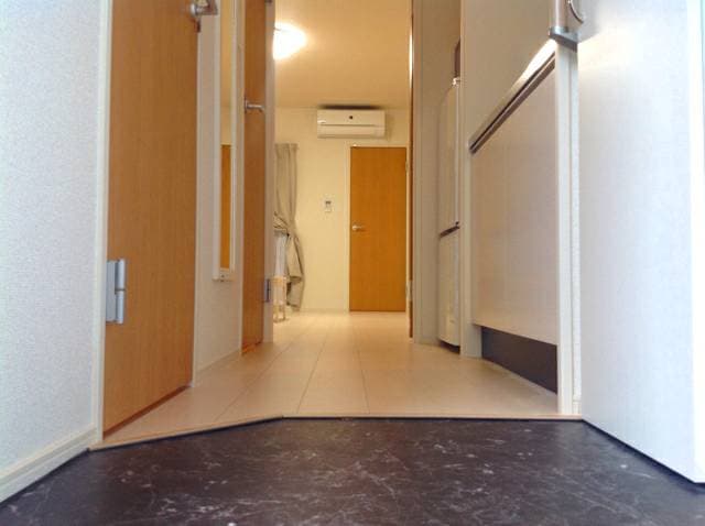 Room image 9