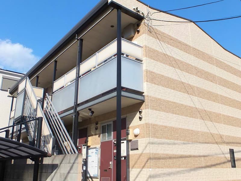 Main exterior of leopalace Hama Mikage