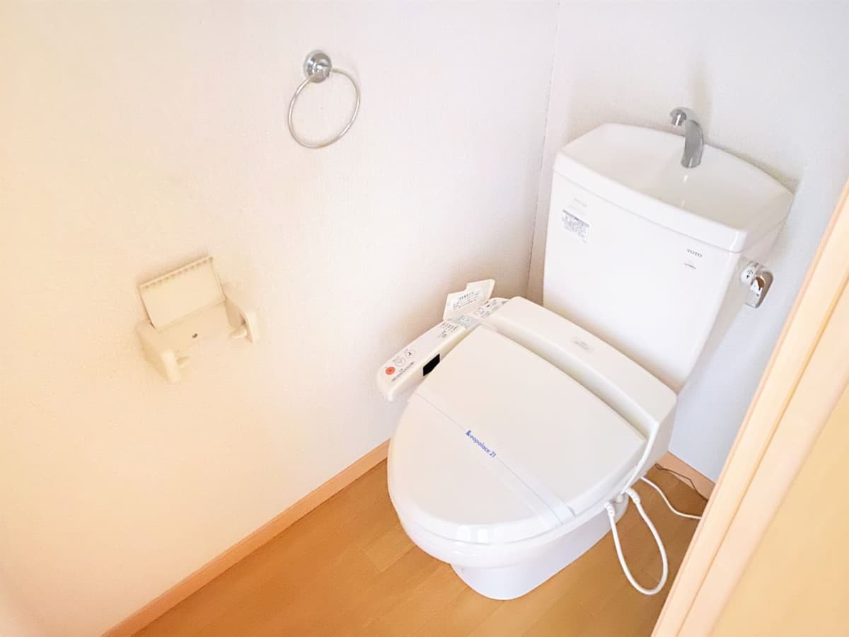 Room image 8