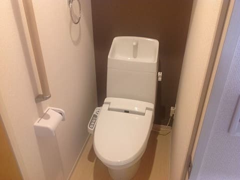 Room image 12