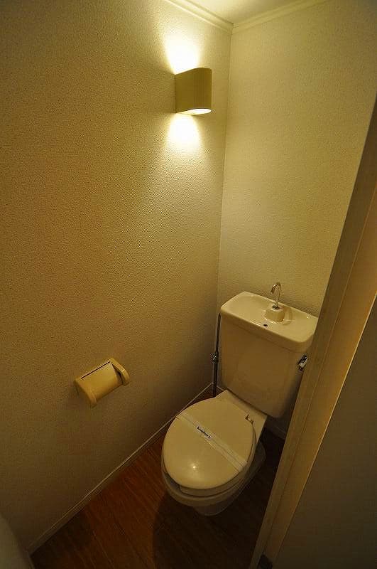 Room image 11