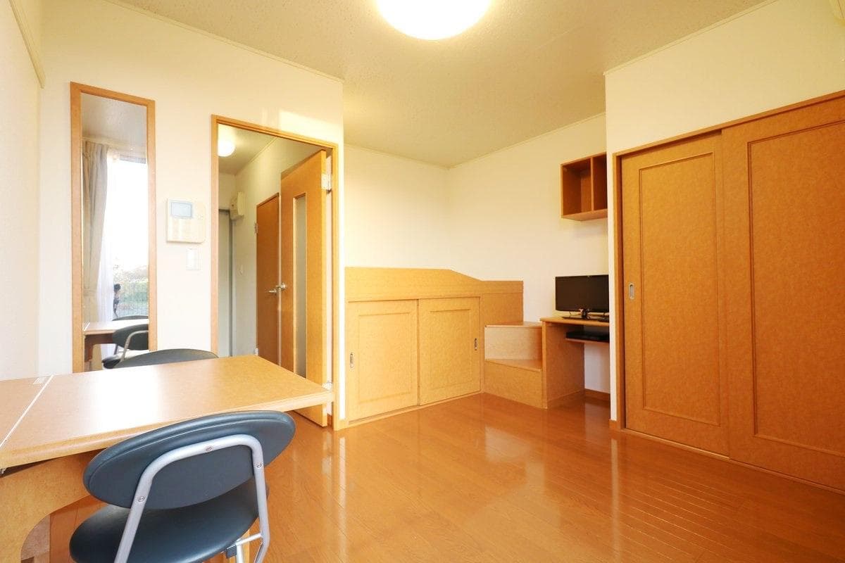 Room image 12