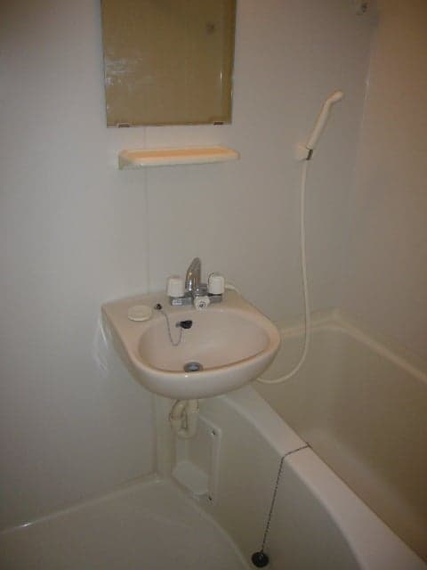 Room image 8