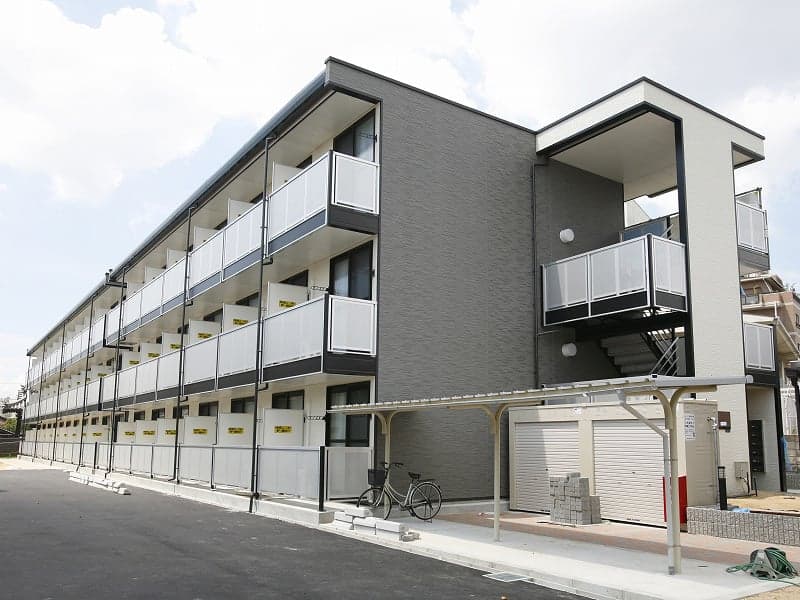 Main exterior of leopalace Minami Takahama