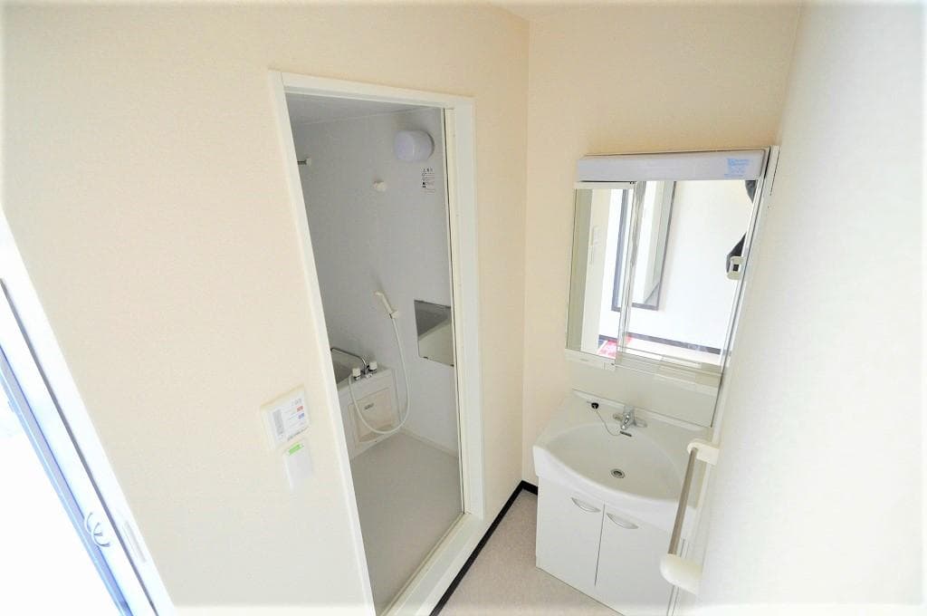 Room image 11