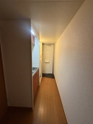 Room image 12