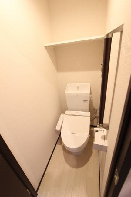 Room image 8