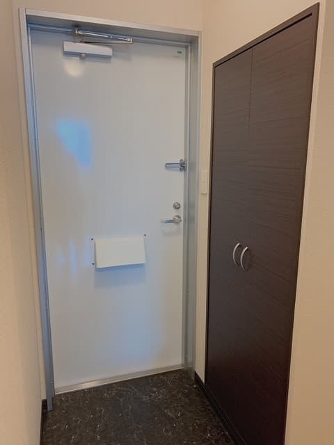Room image 8