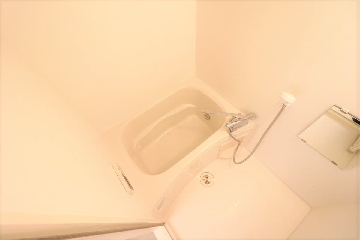 Room image 16