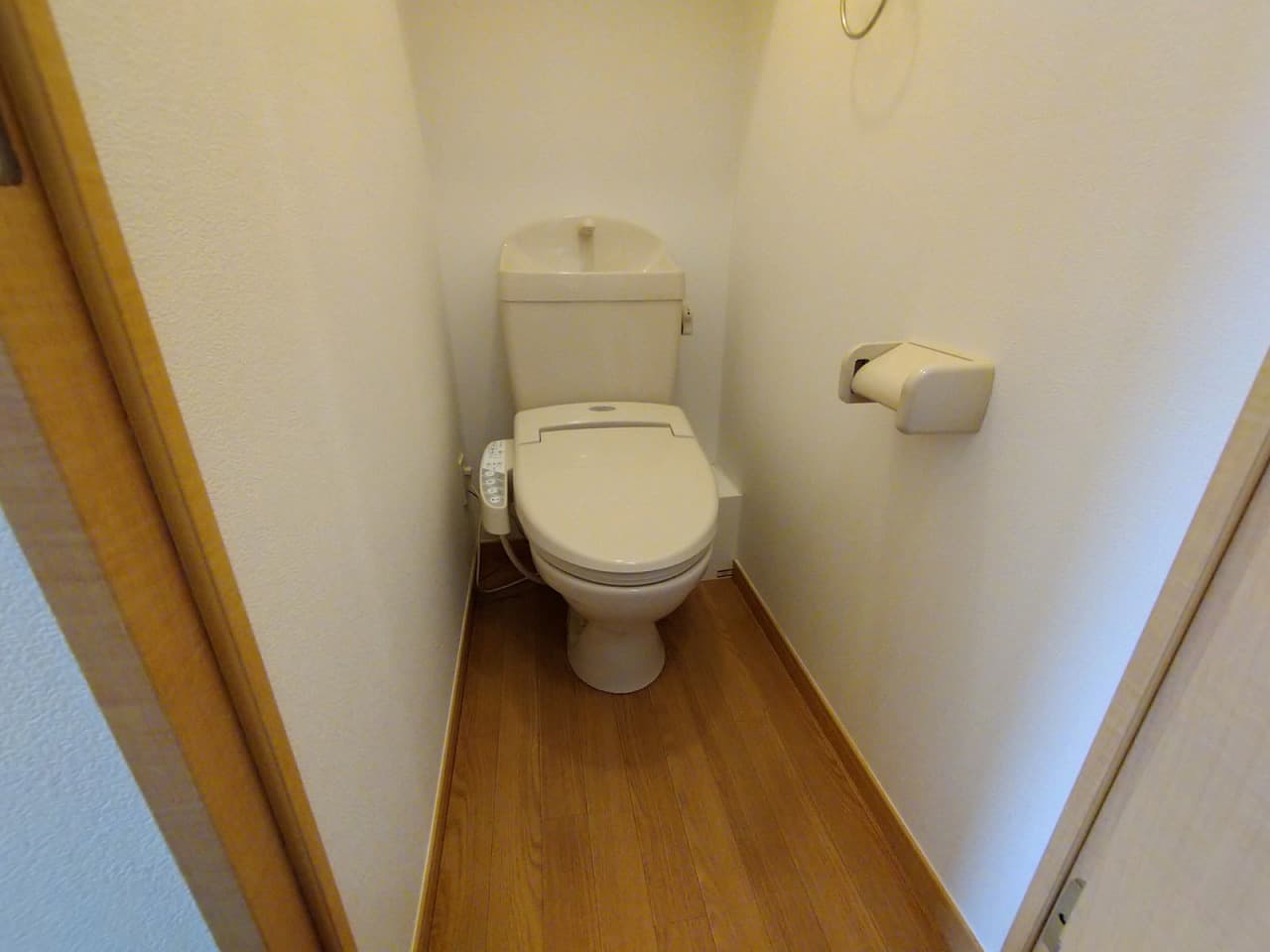 Room image 8