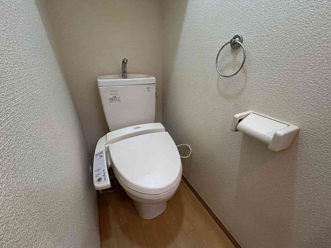 Room image 8