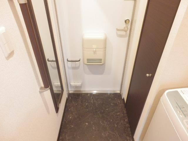 Room image 12