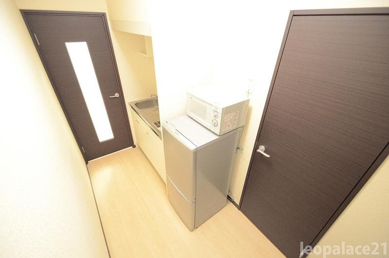 Room image 10