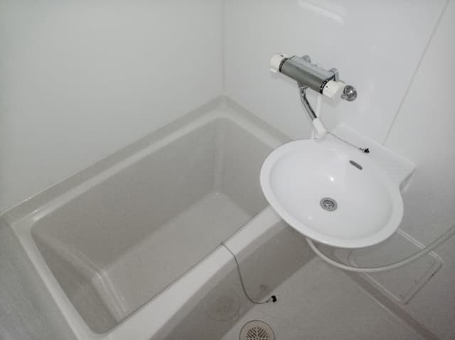 Room image 8