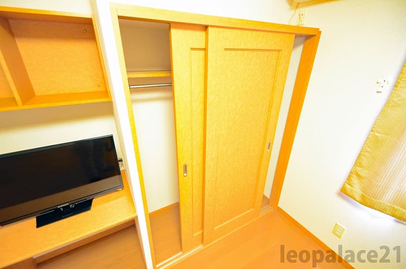 Room image 8
