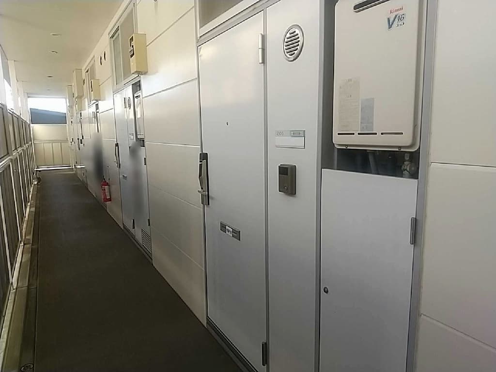 Room image 12
