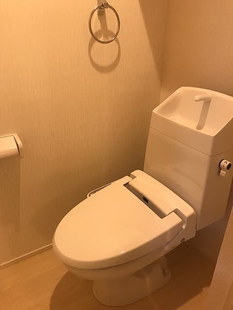 Room image 12