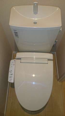 Room image 11