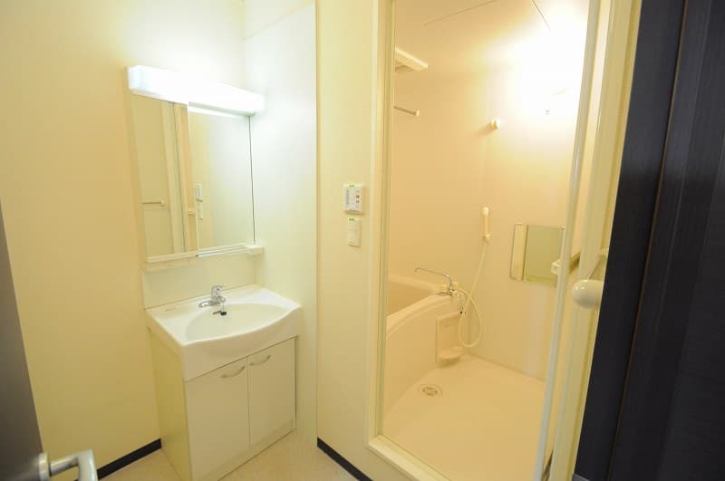 Room image 12