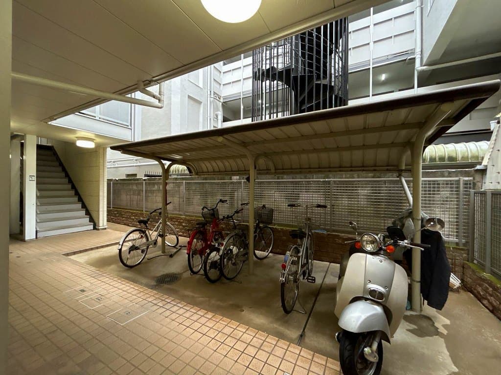 Room image 11