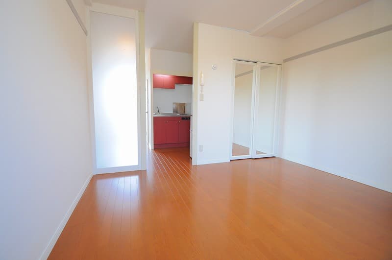 Room image 12