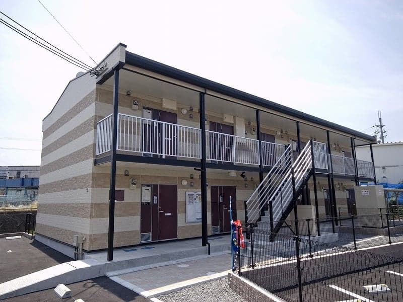 Main exterior of leopalace Hakotsukuri West