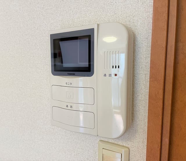 Room image 11