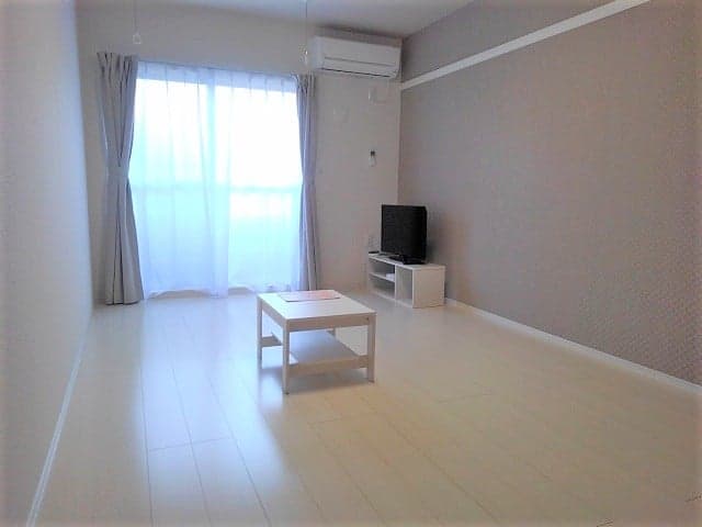 Room image 12