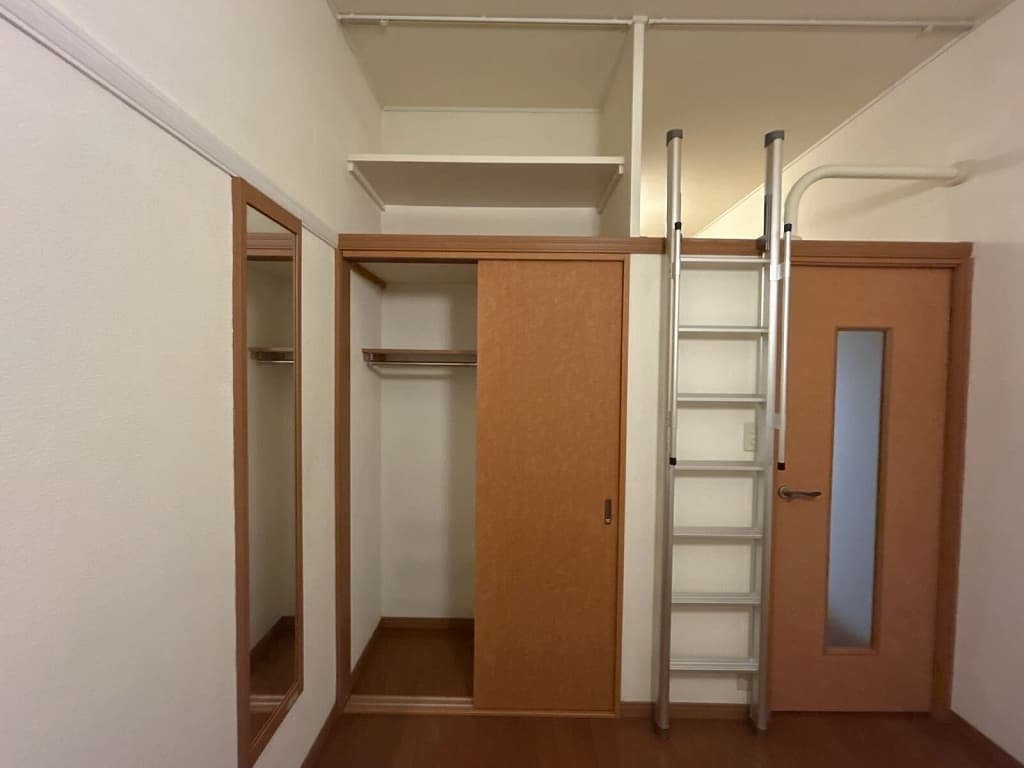 Room image 9