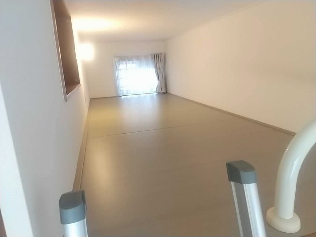Room image 11