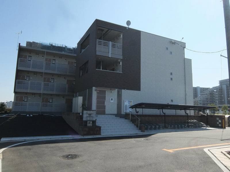 Main exterior of CLEINO Amista