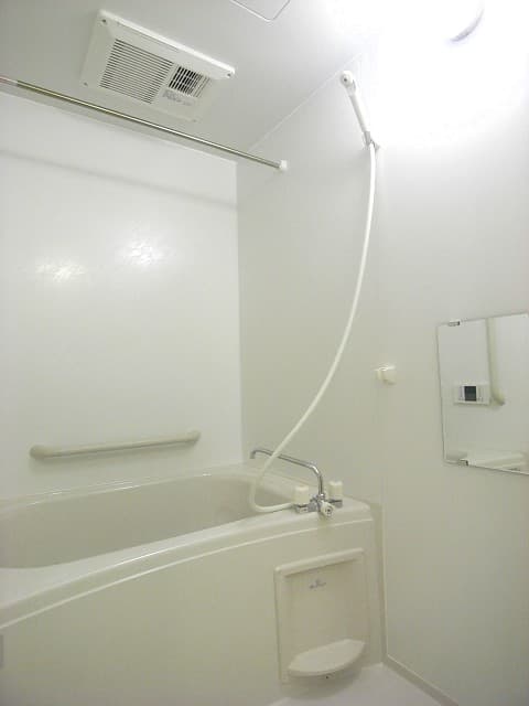 Room image 13